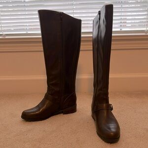 me Too Women’s Chocolate Brown Leather Riding boots with Buckle Size 6.5